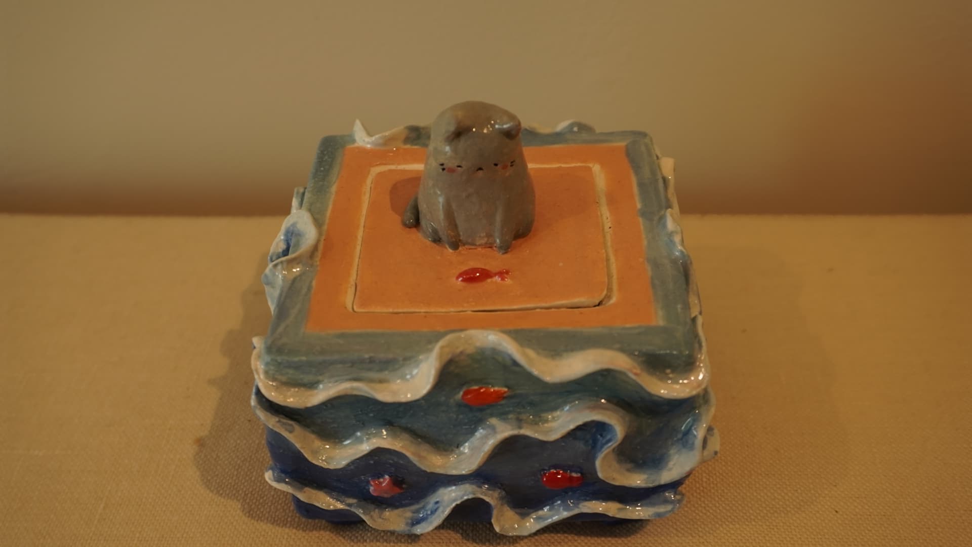 Fishy Keepsake Box · Handbuilt · textured wave surface · underglaze + airbrushed clear glaze — Ceramic work by RuiXuan Xu — Asia Course